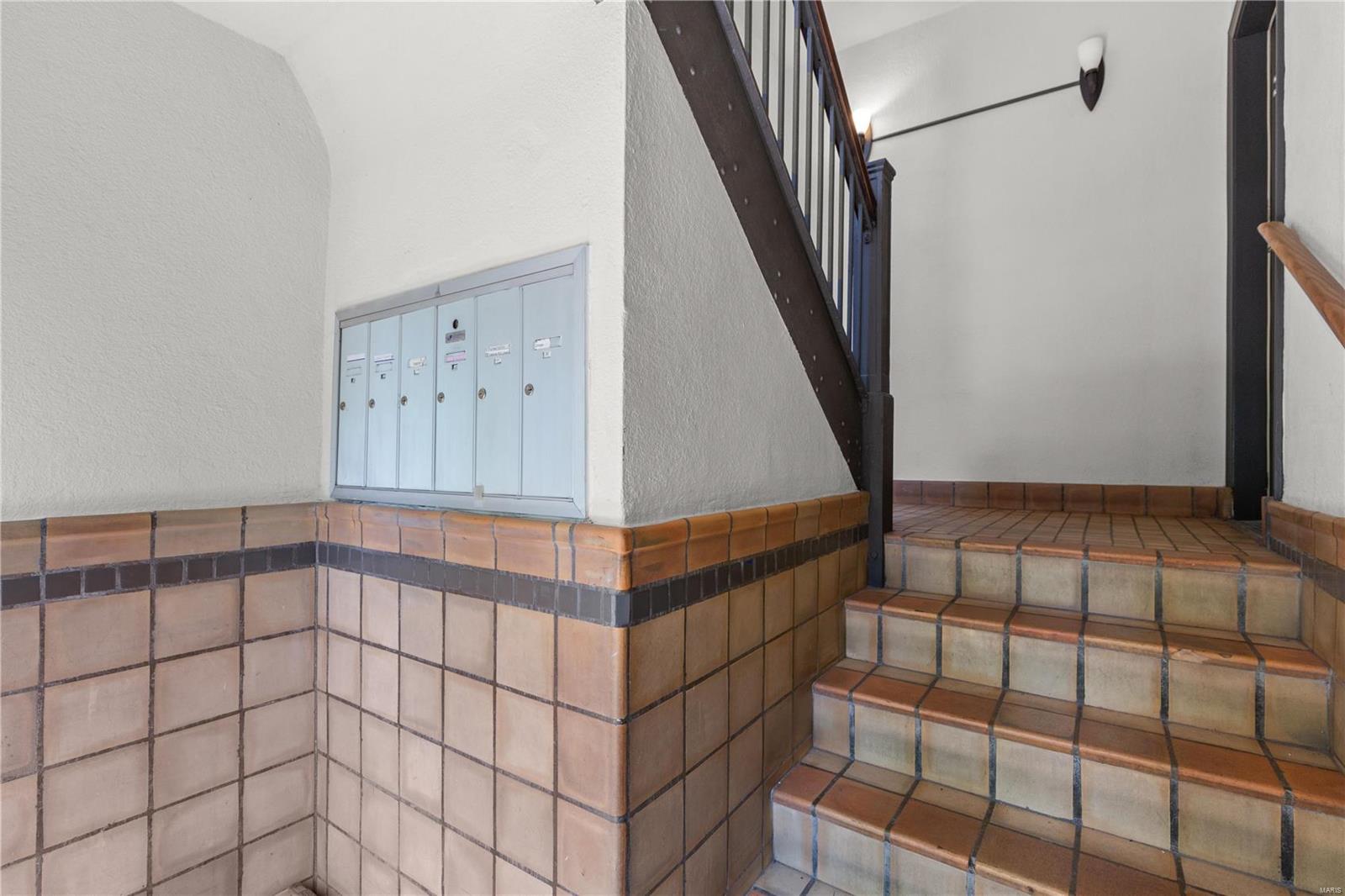 7515 Parkdale Avenue Unit: 1E