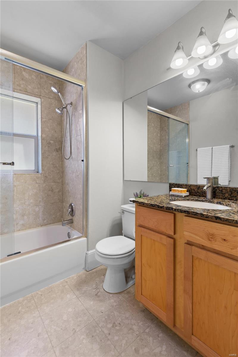 7515 Parkdale Avenue Unit: 1E