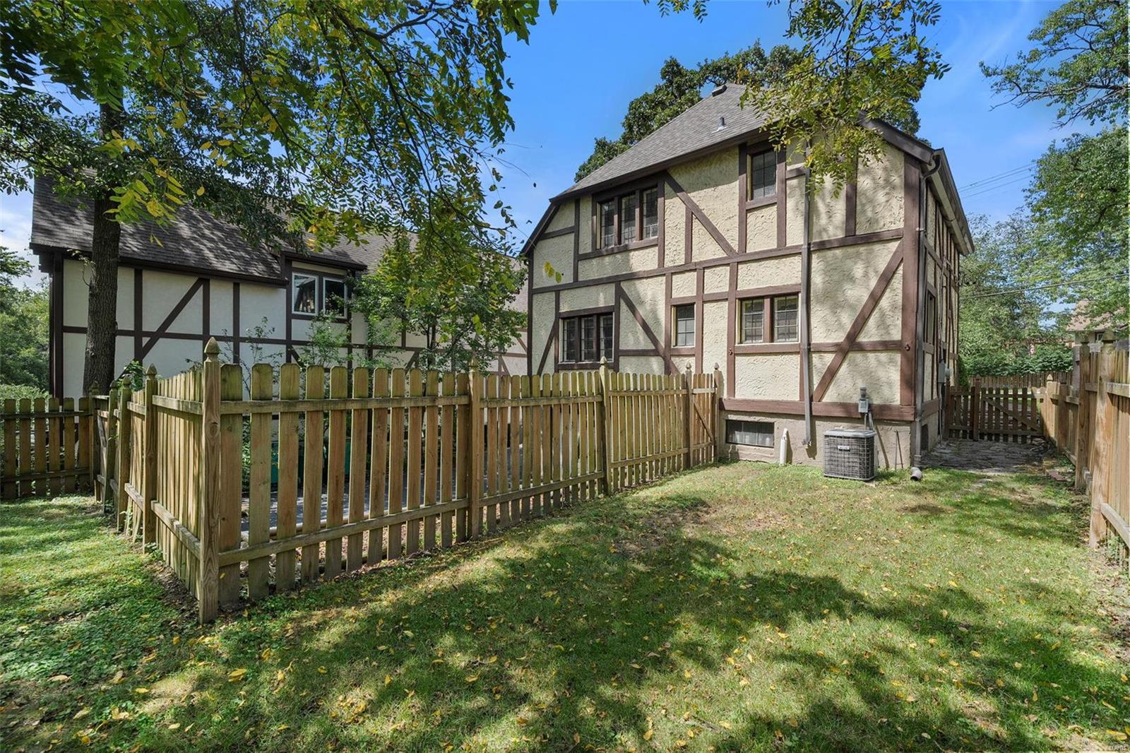 336 Newport Avenue
