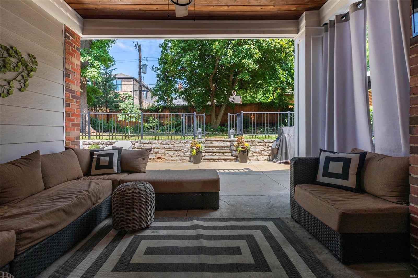 8021 Seminole Drive