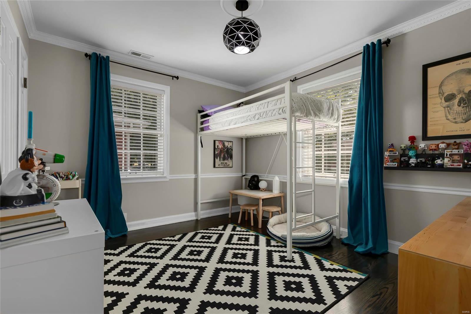 8021 Seminole Drive