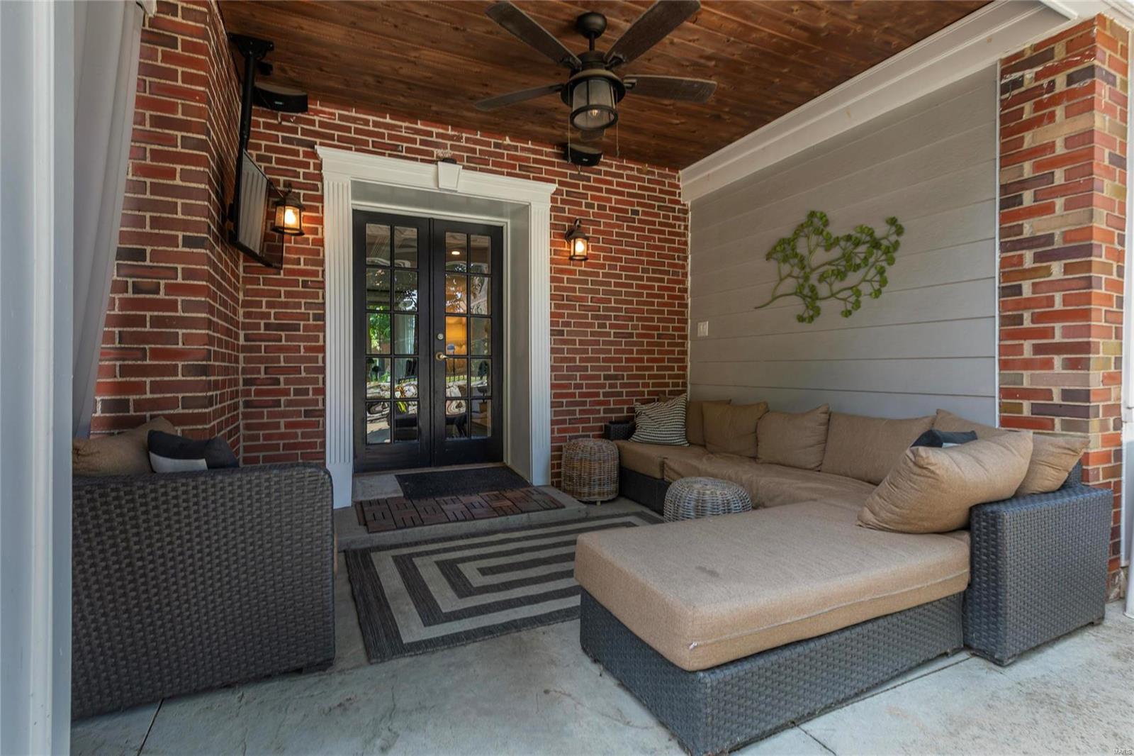 8021 Seminole Drive