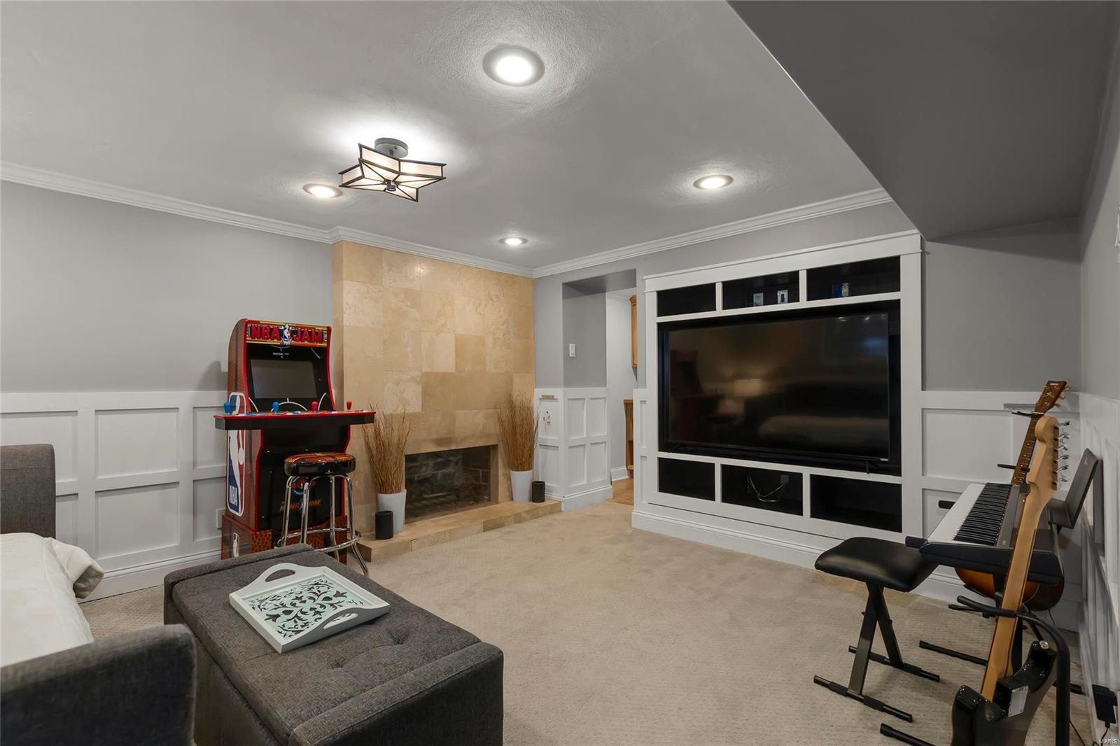 8021 Seminole Drive