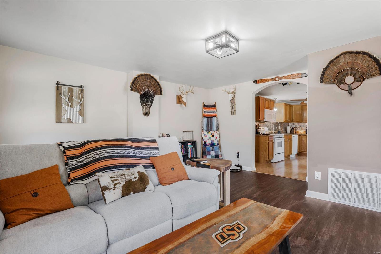 506 W Cherry Street
