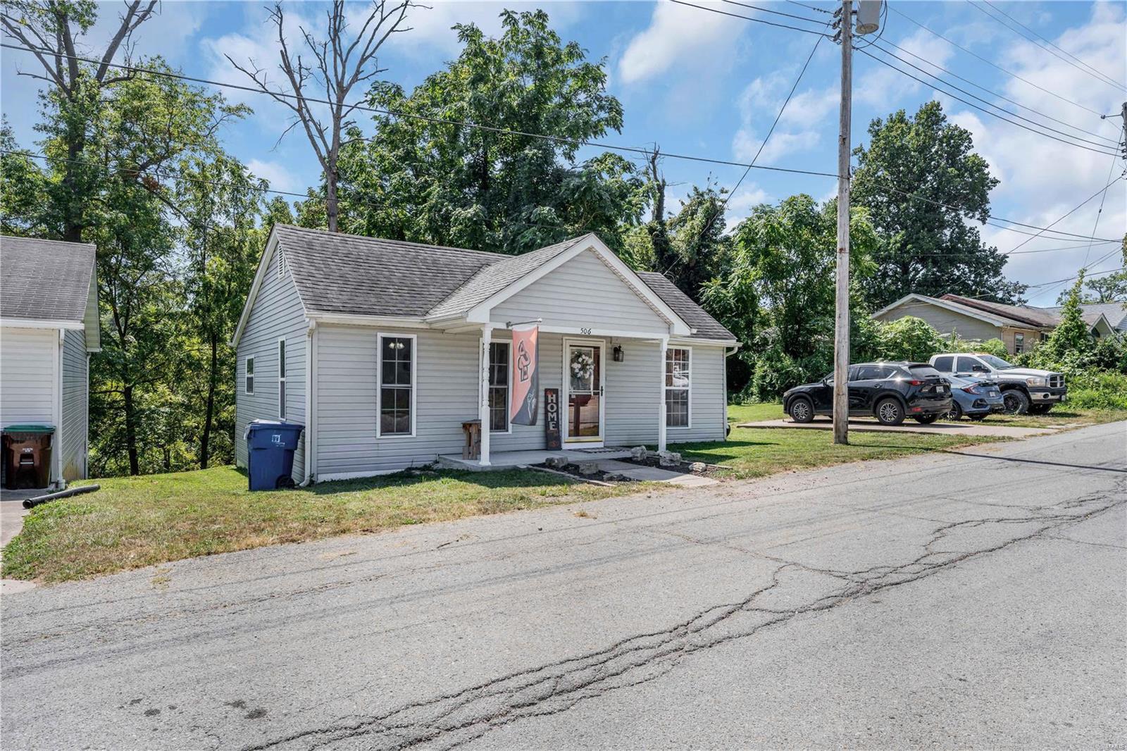 506 W Cherry Street