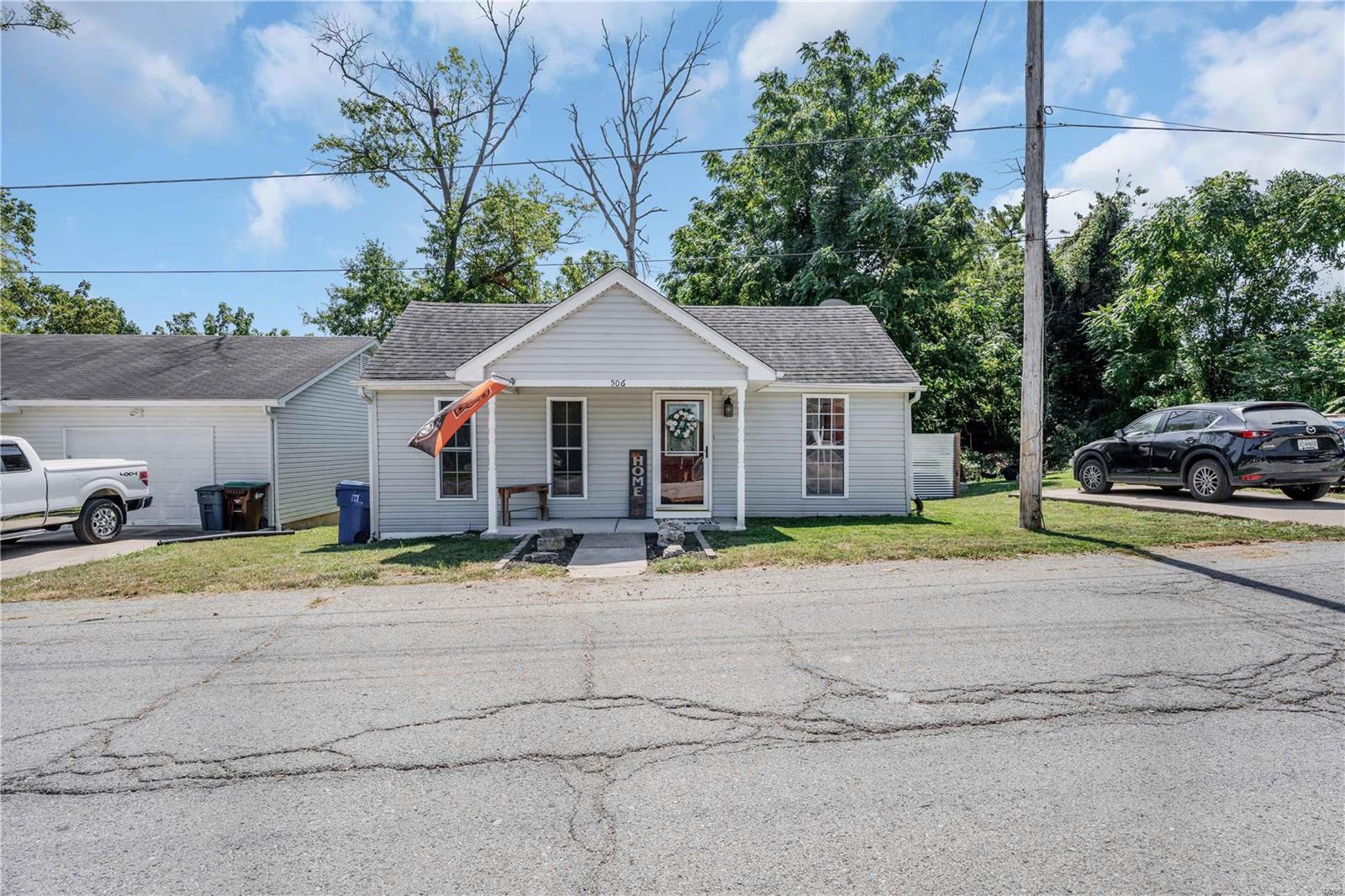 506 W Cherry Street