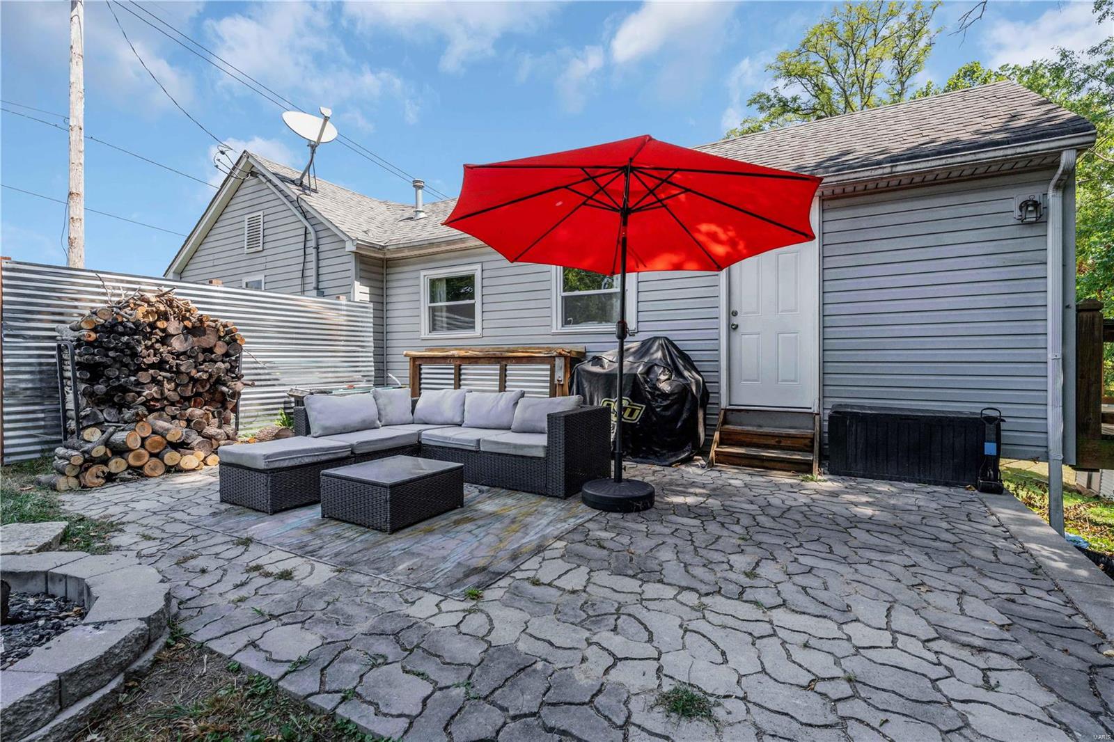 506 W Cherry Street