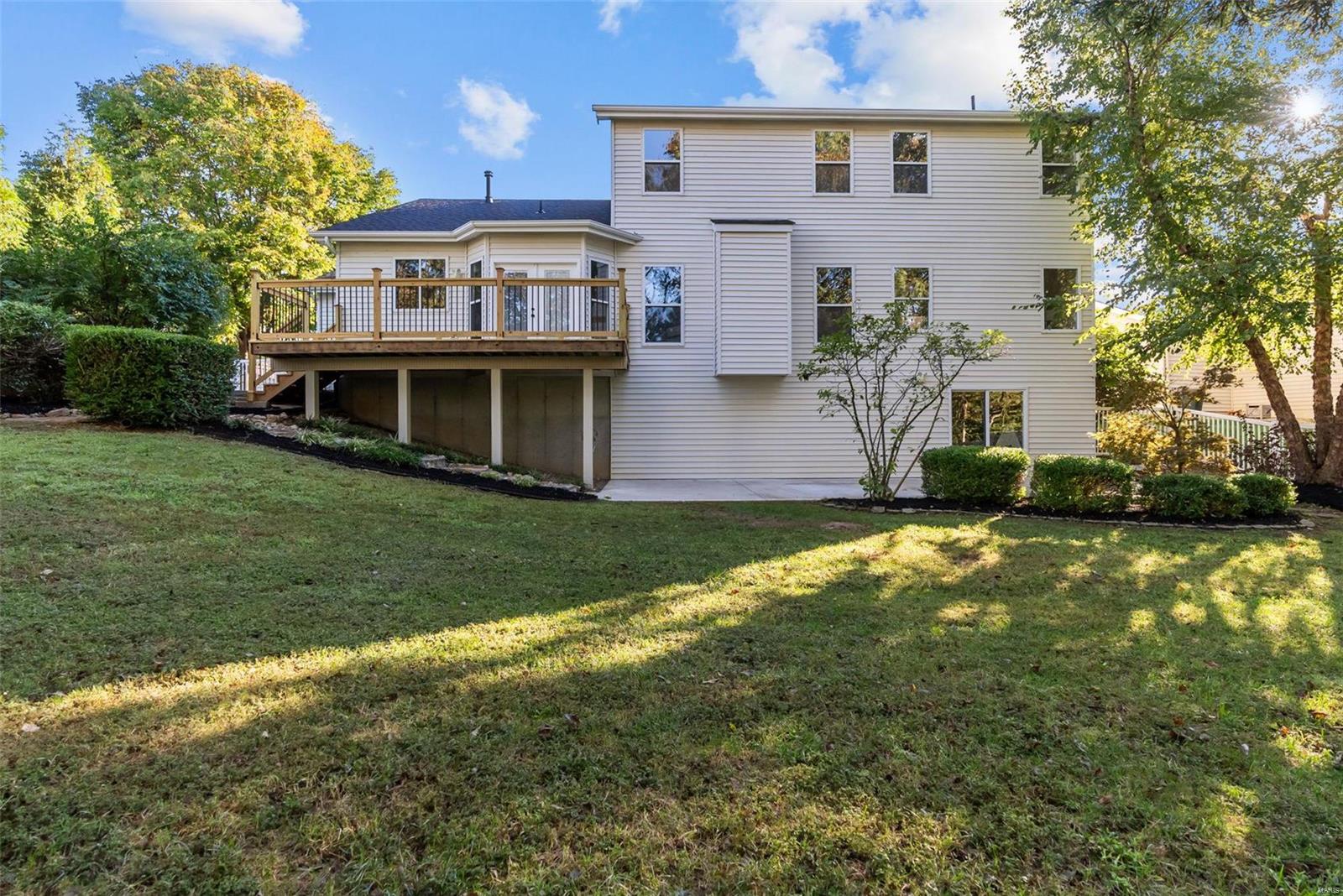 7322 Macleod Lane