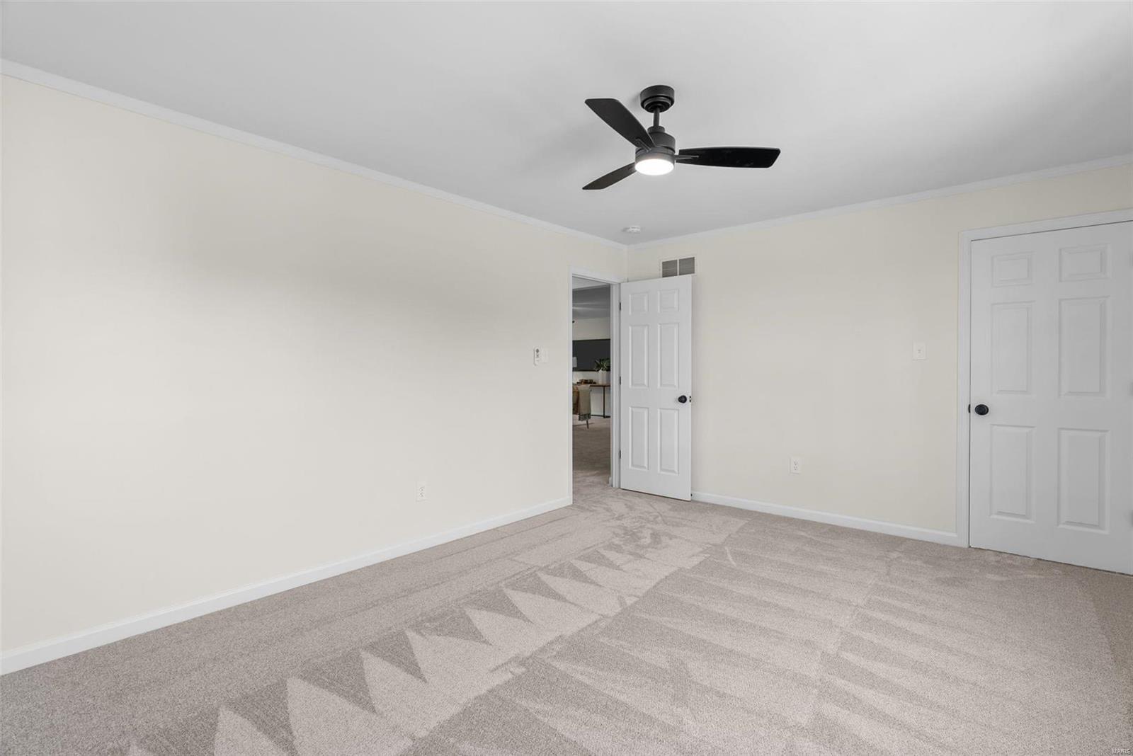 7322 Macleod Lane