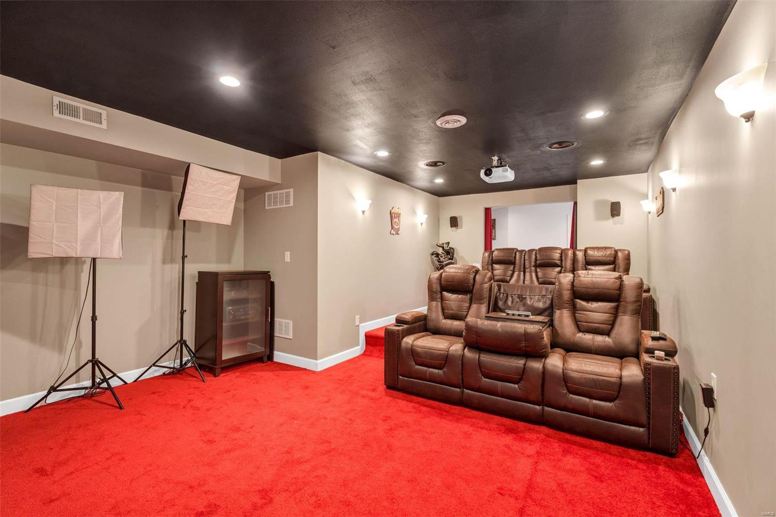 220 Hartford Glen Court