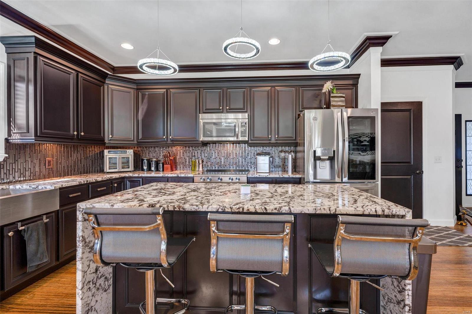220 Hartford Glen Court
