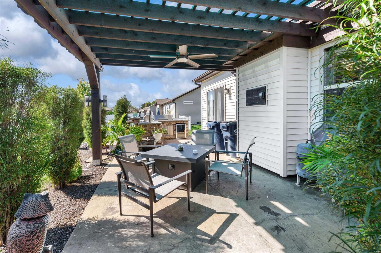 220 Hartford Glen Court