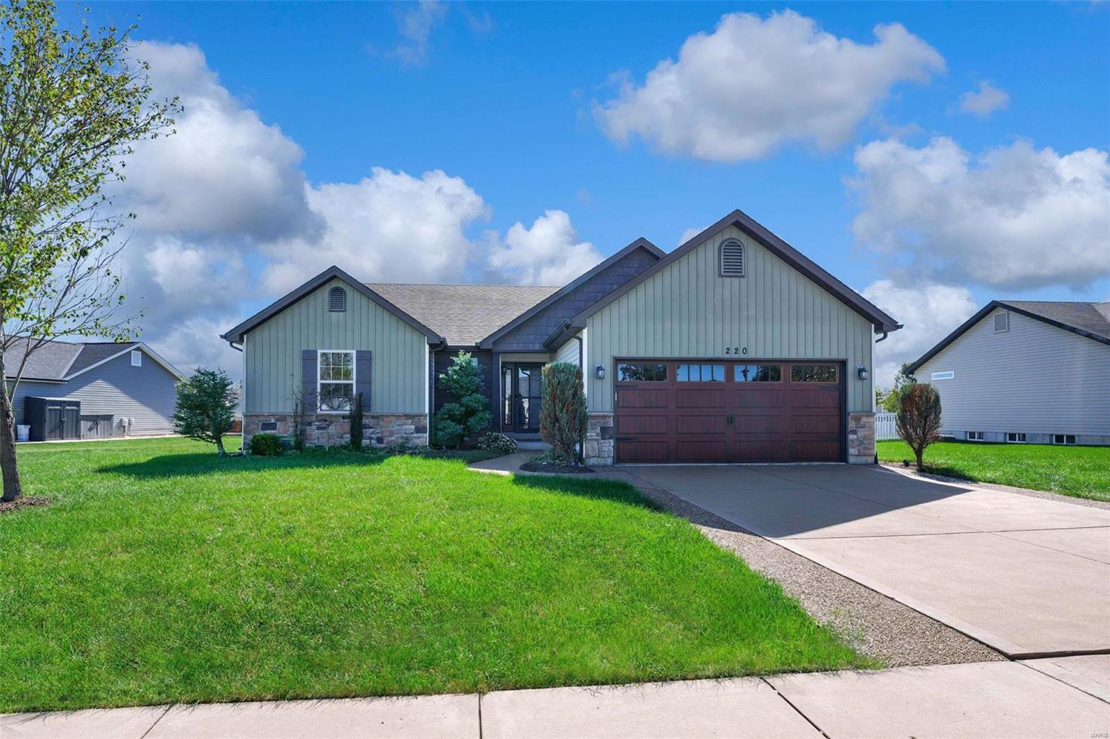 220 Hartford Glen Court
