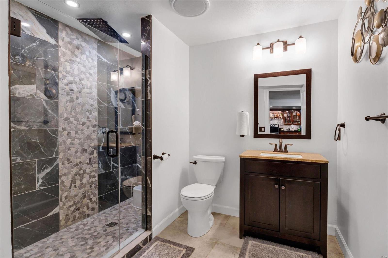 220 Hartford Glen Court