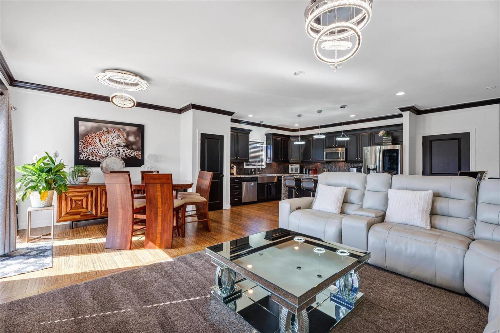 220 Hartford Glen Court