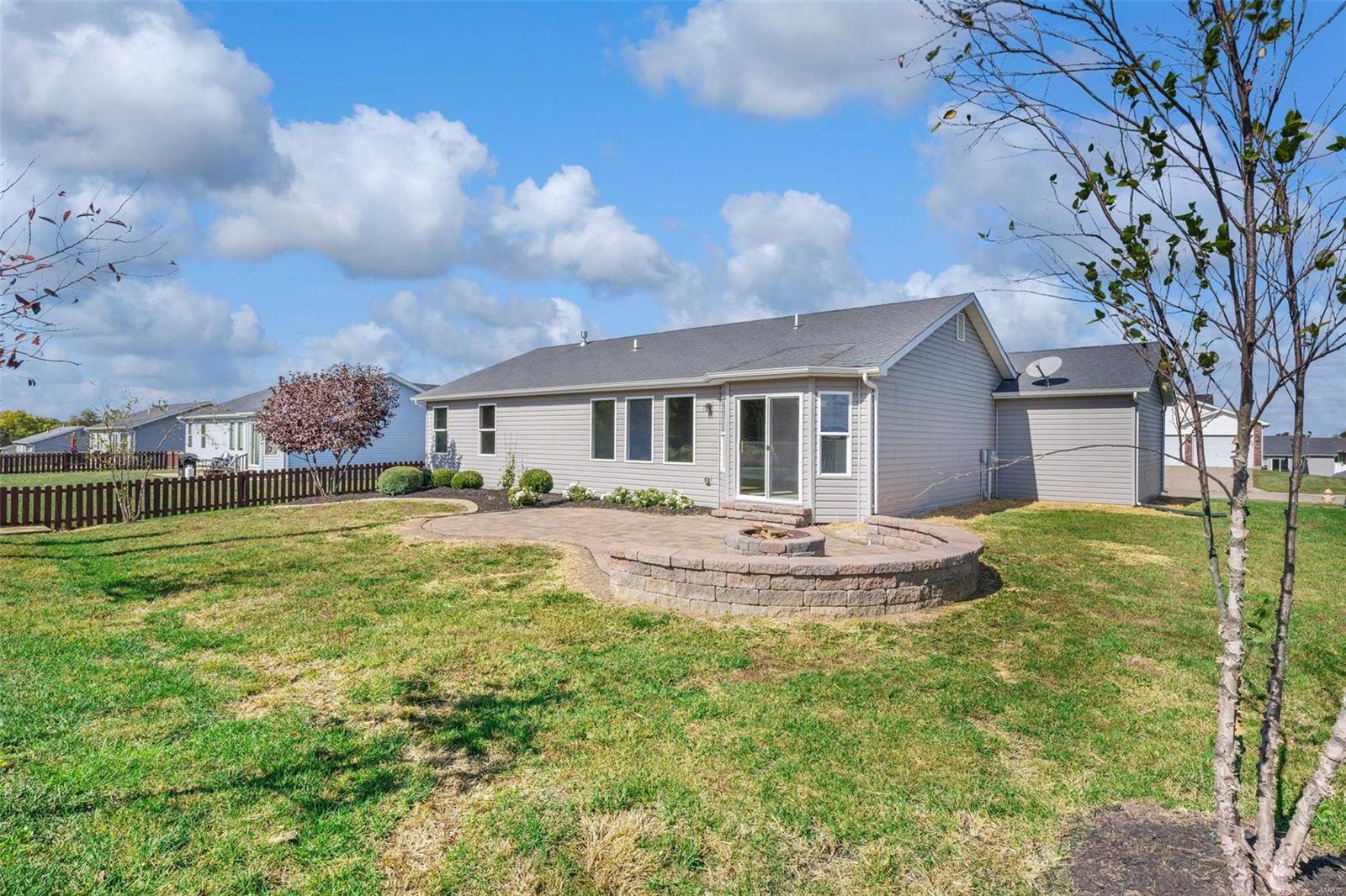 208 Peregrine Dr