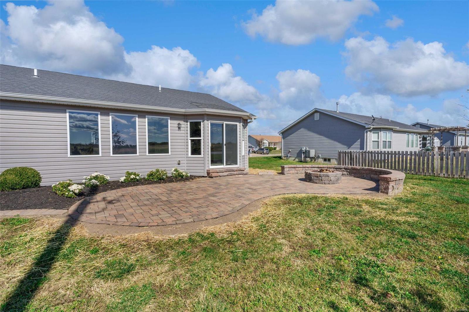 208 Peregrine Dr