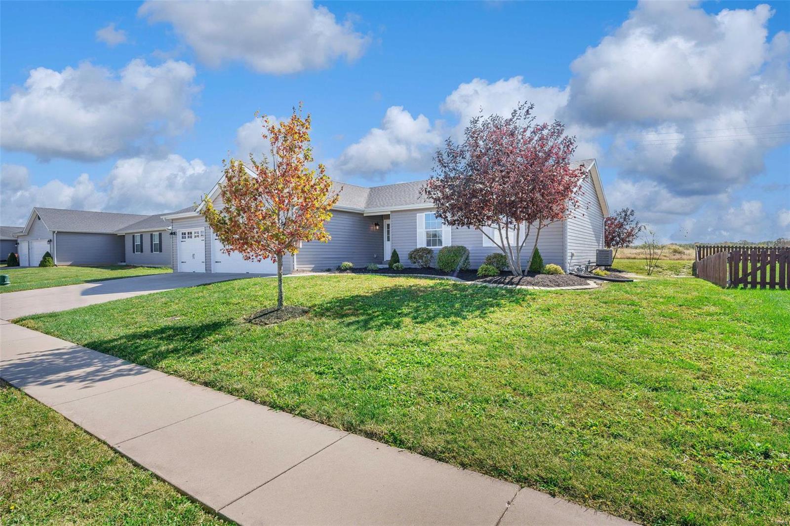208 Peregrine Dr