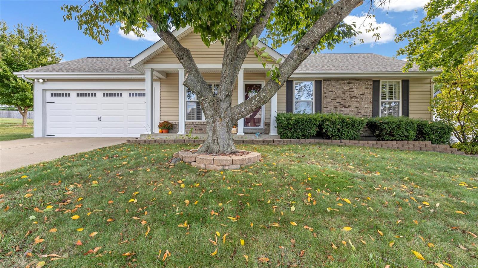 235 Briar Valley Court S