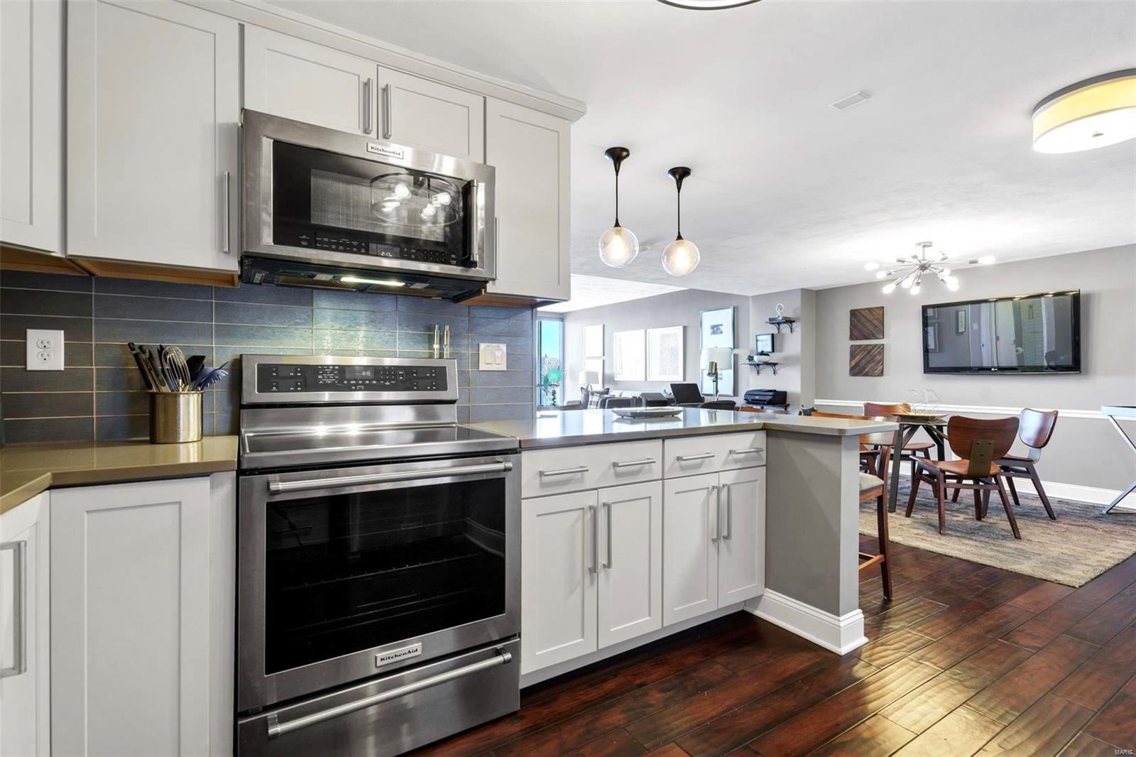 4501 Lindell Boulevard Unit: 12D
