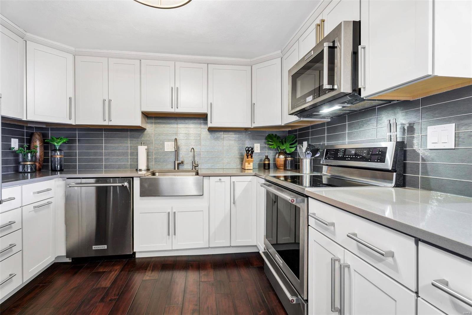 4501 Lindell Boulevard Unit: 12D