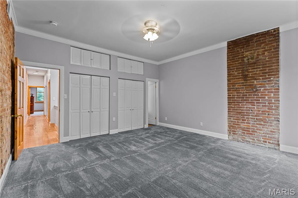 1221 Mackay Place