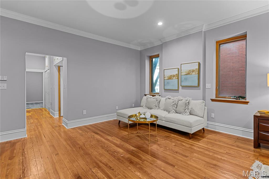 1221 Mackay Place
