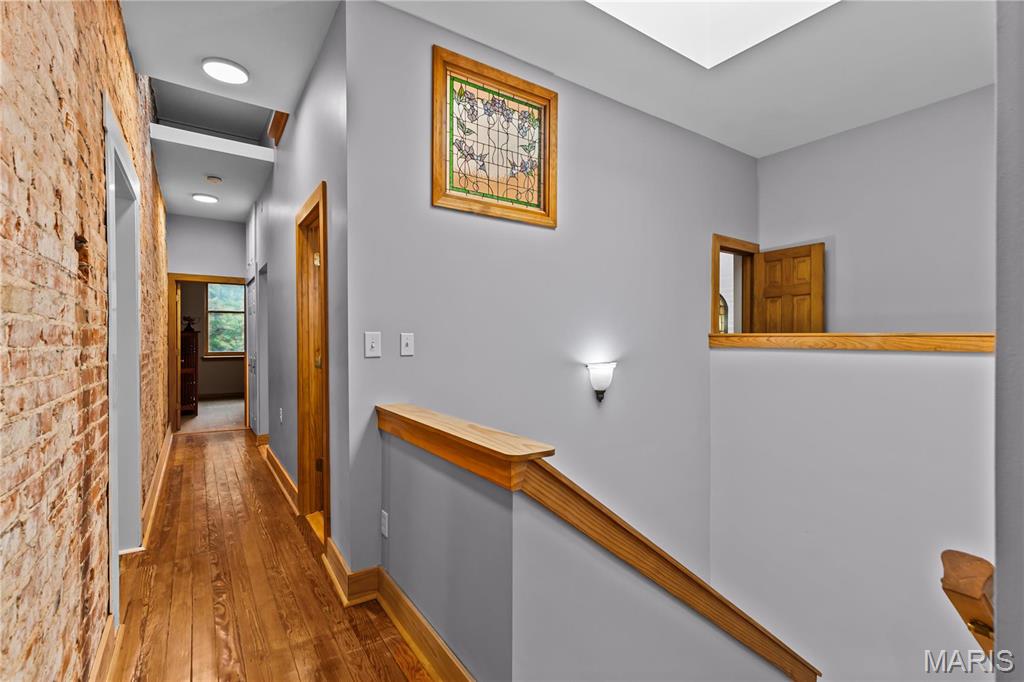 1221 Mackay Place