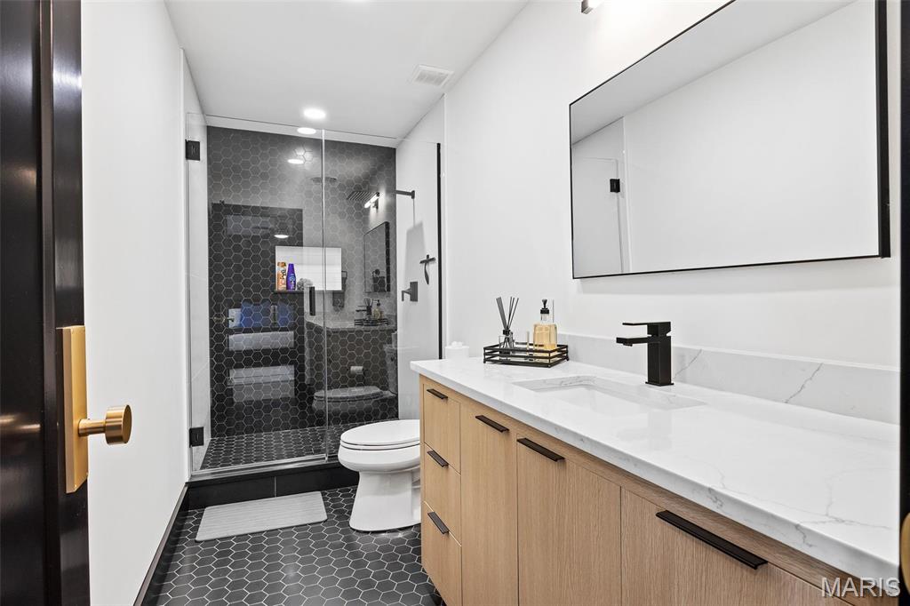 13516 Weston Park Drive