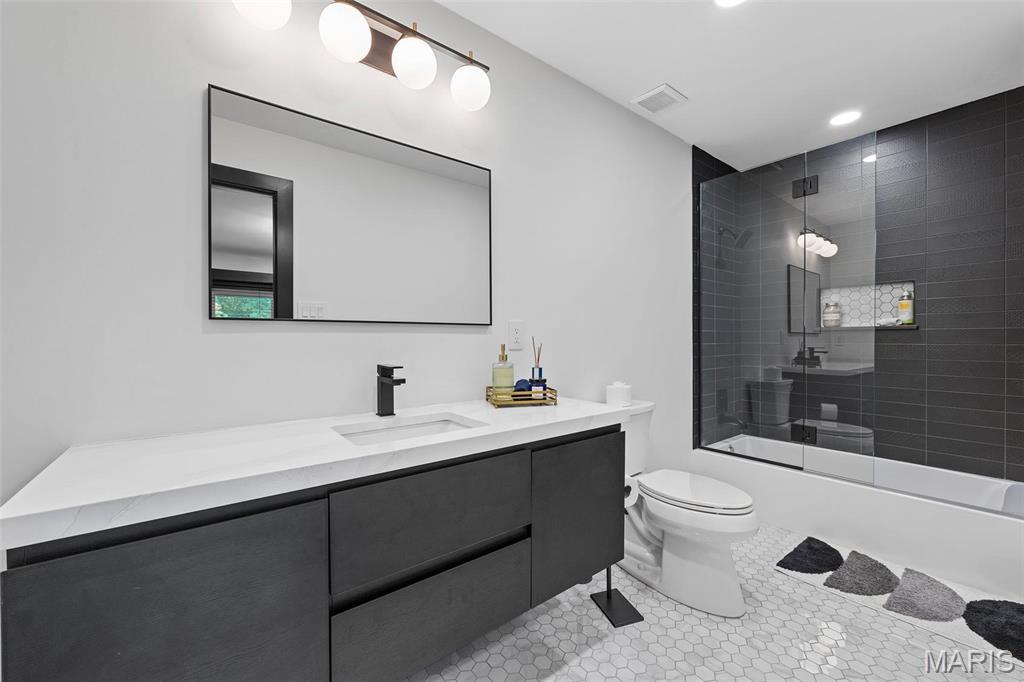 13516 Weston Park Drive