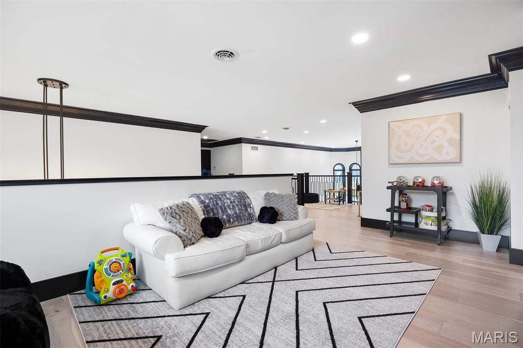 13516 Weston Park Drive