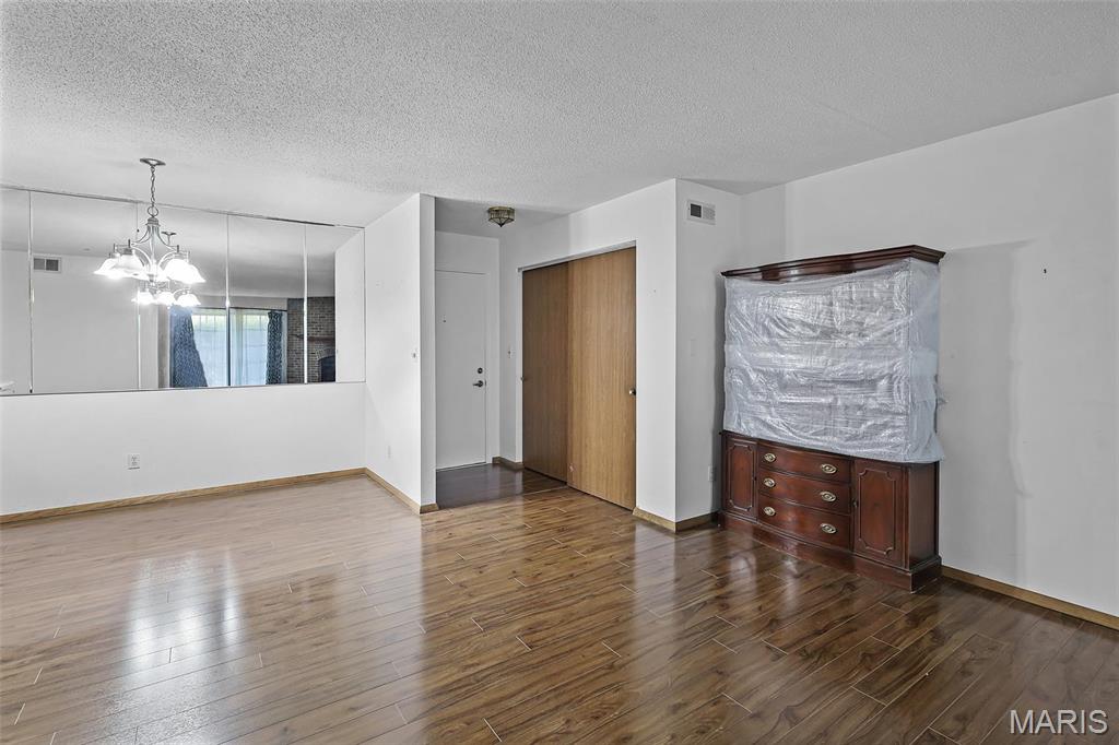 1420 Heritage Landing Unit: 102