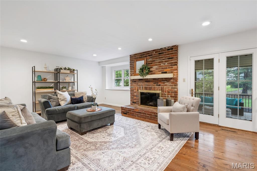 16059 Meadow Oak Drive