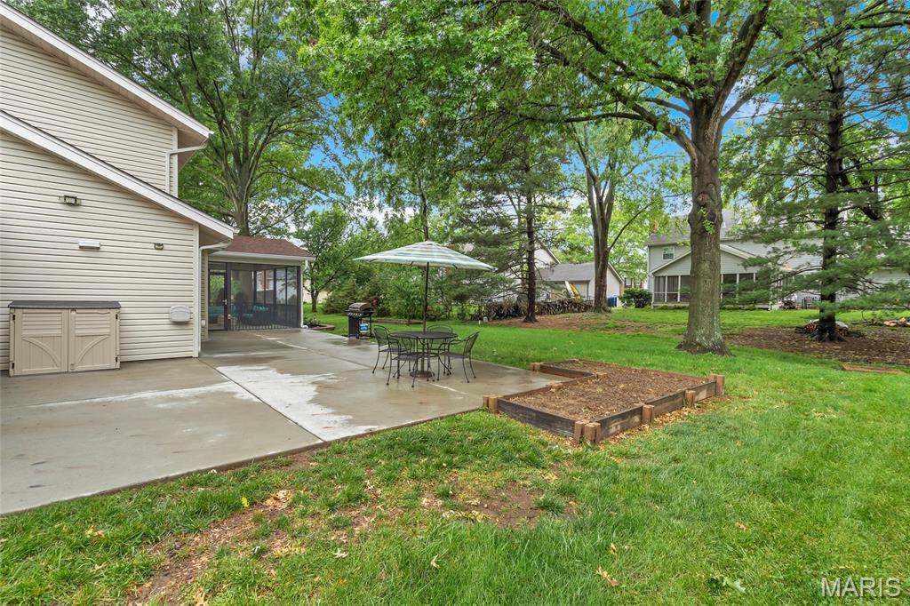 16059 Meadow Oak Drive