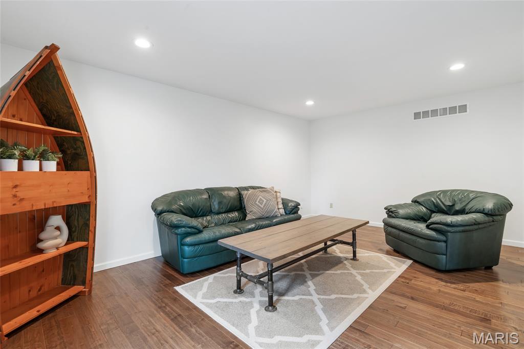 16059 Meadow Oak Drive