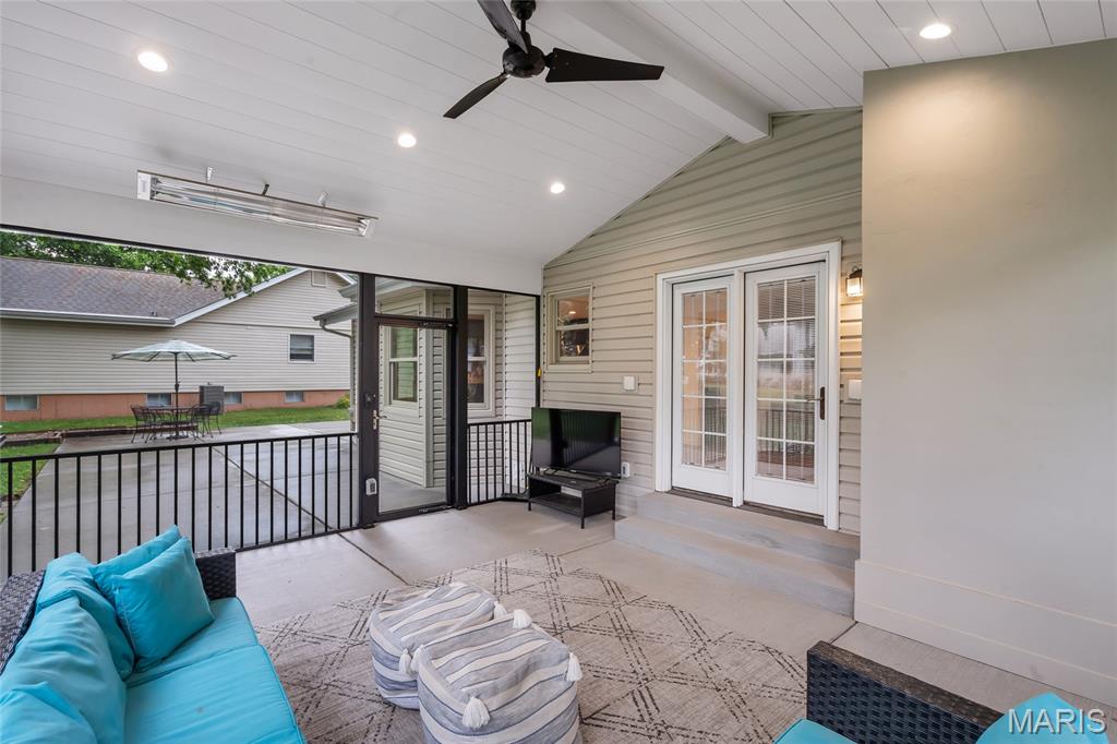 16059 Meadow Oak Drive