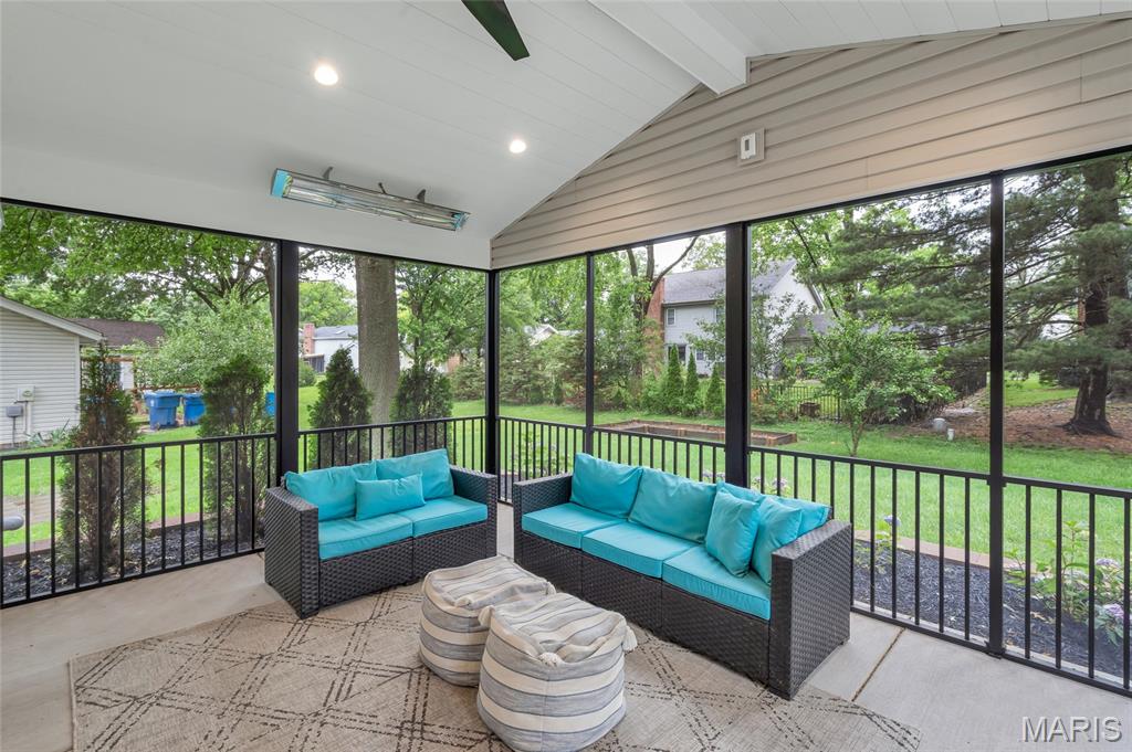16059 Meadow Oak Drive