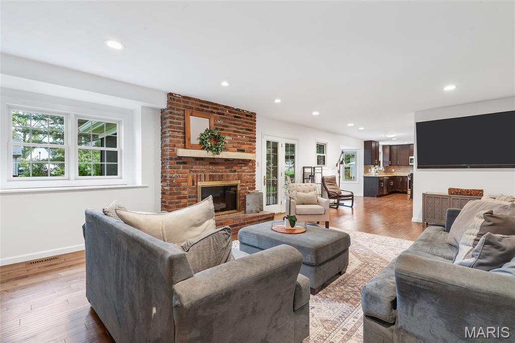 16059 Meadow Oak Drive