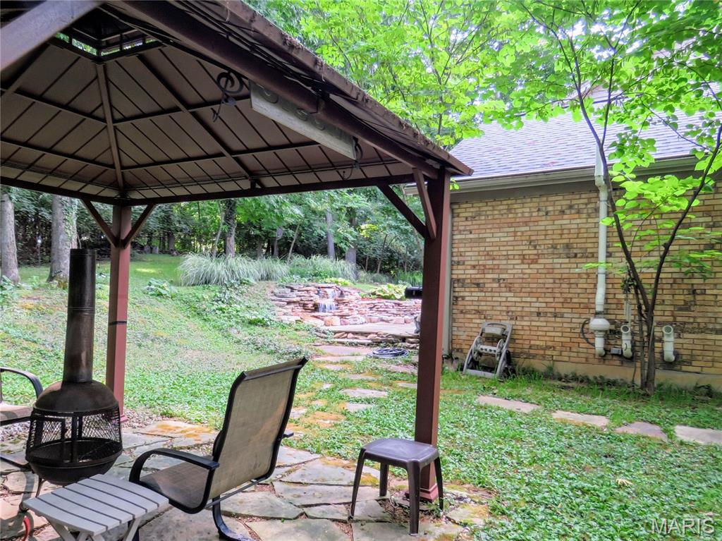 216 Spring Oaks Drive