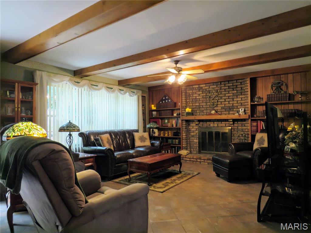 216 Spring Oaks Drive
