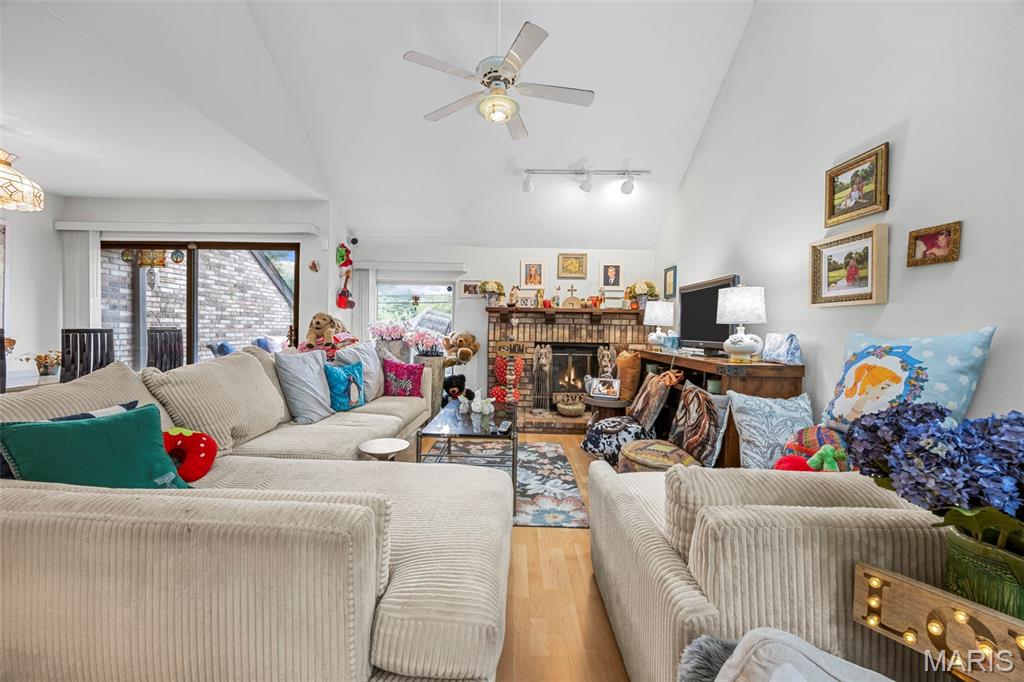 925 Maison Ladue Drive