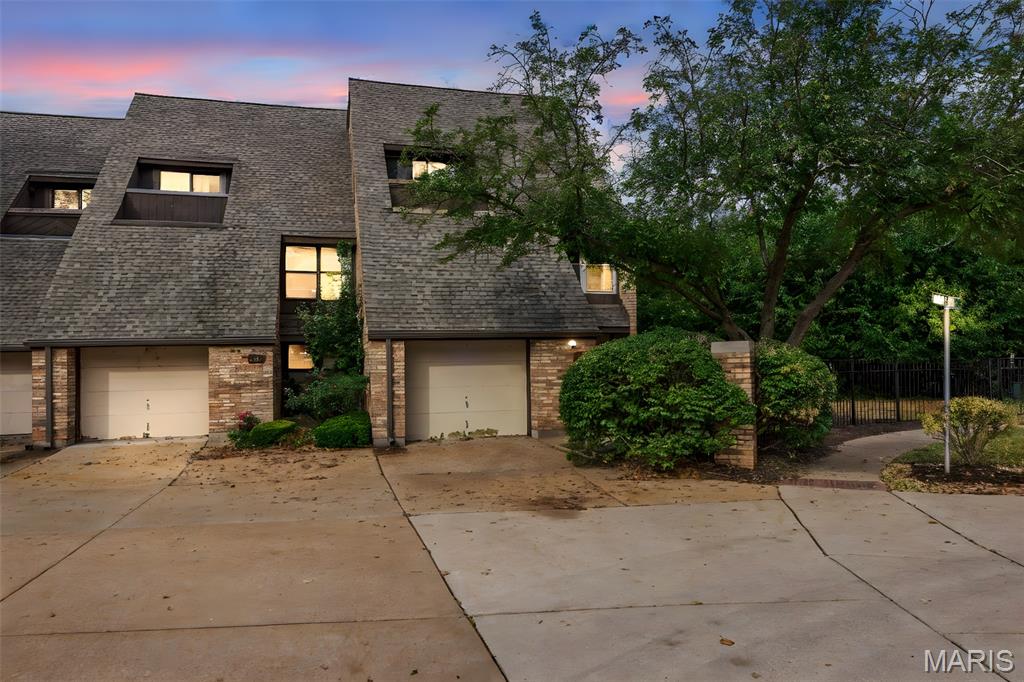 925 Maison Ladue Drive