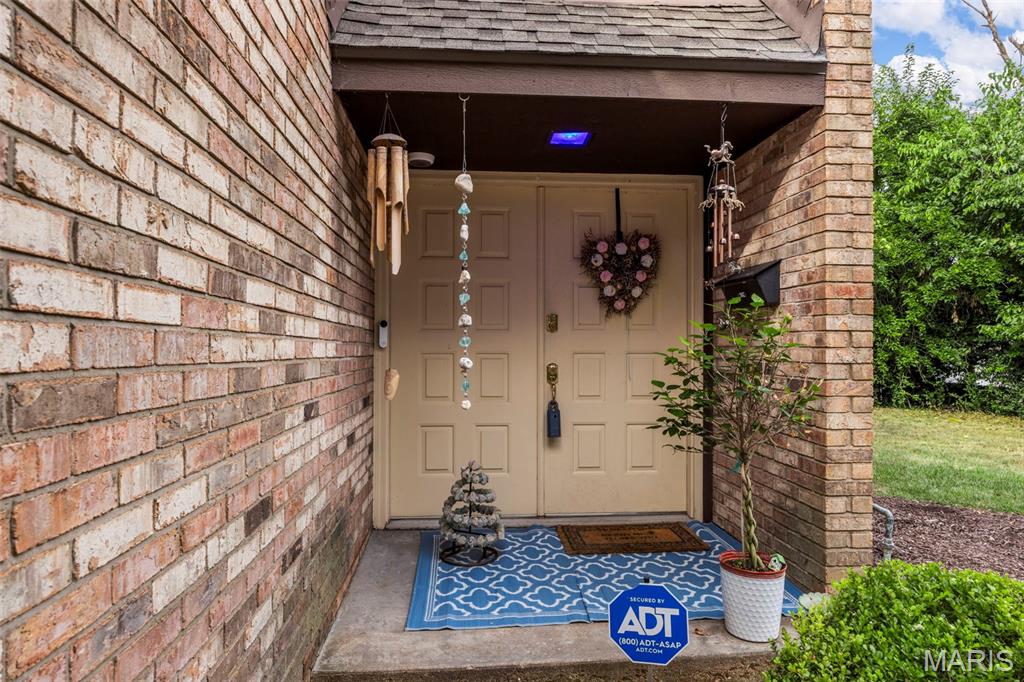 925 Maison Ladue Drive