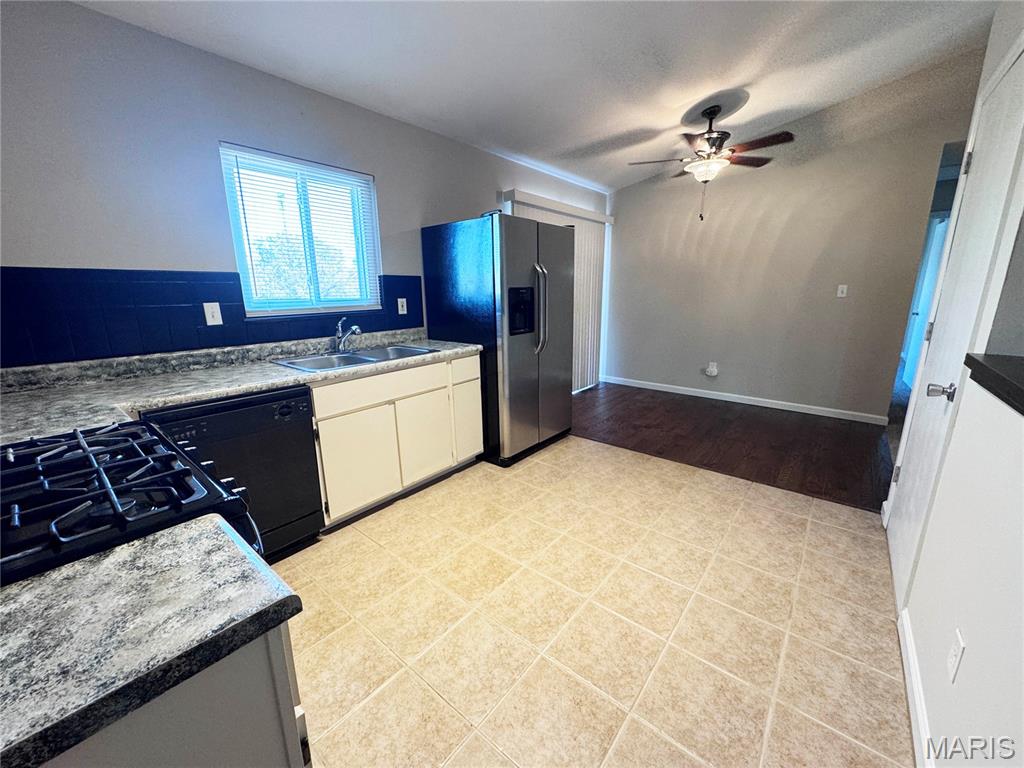 2566 Weymouth Drive
