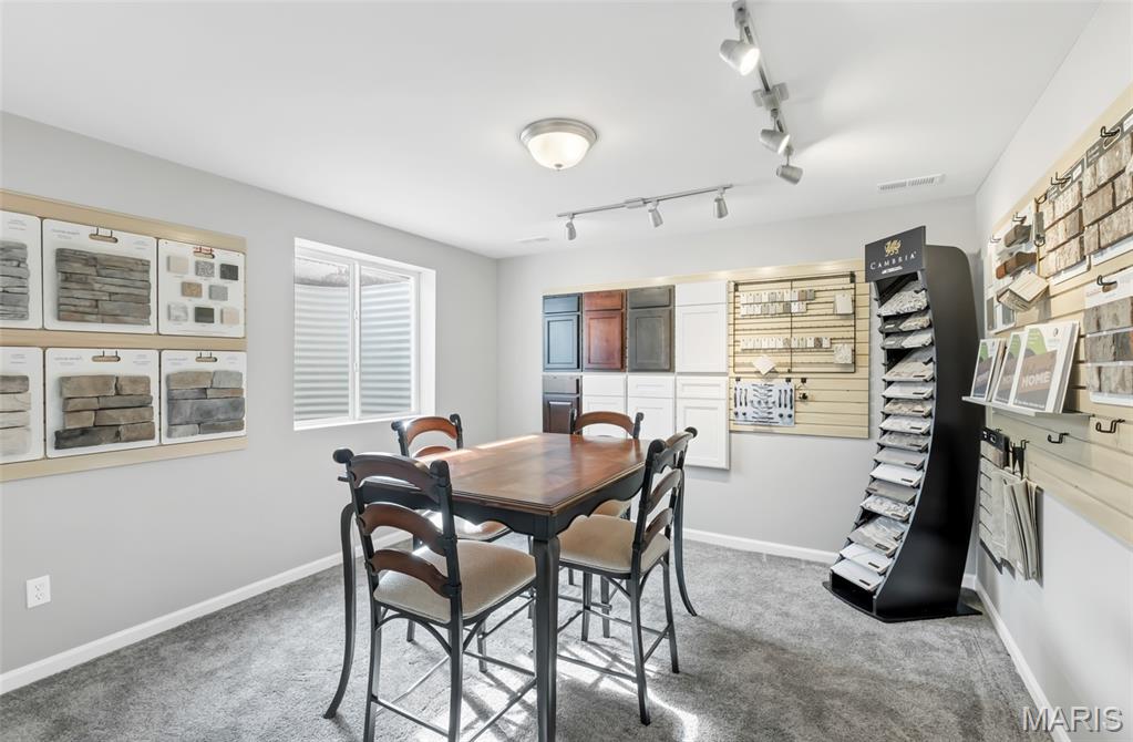 1531 Arlington Heights Way
