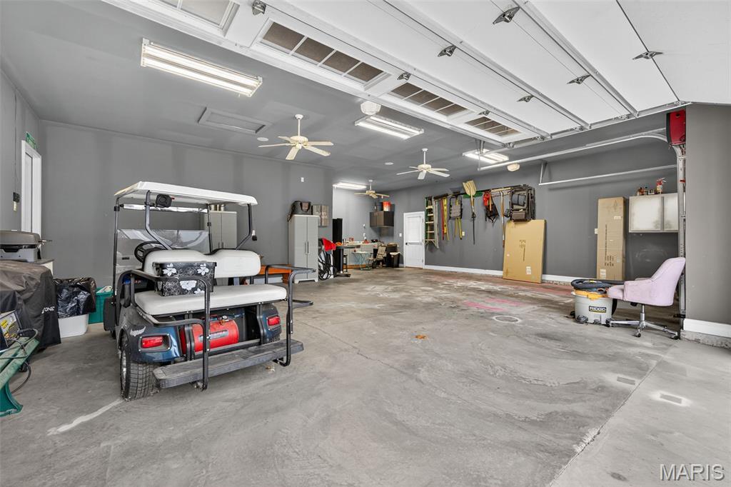 537 Oakbluff Court