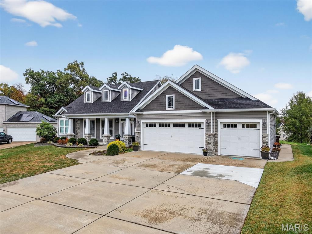 537 Oakbluff Court