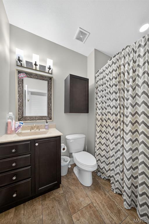 537 Oakbluff Court