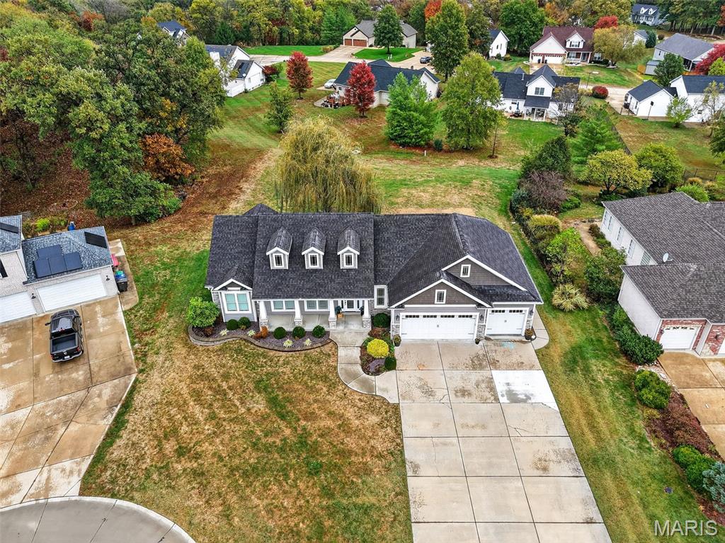 537 Oakbluff Court
