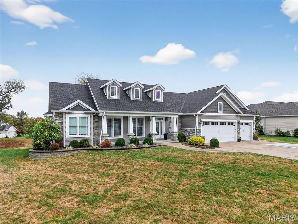 537 Oakbluff Court